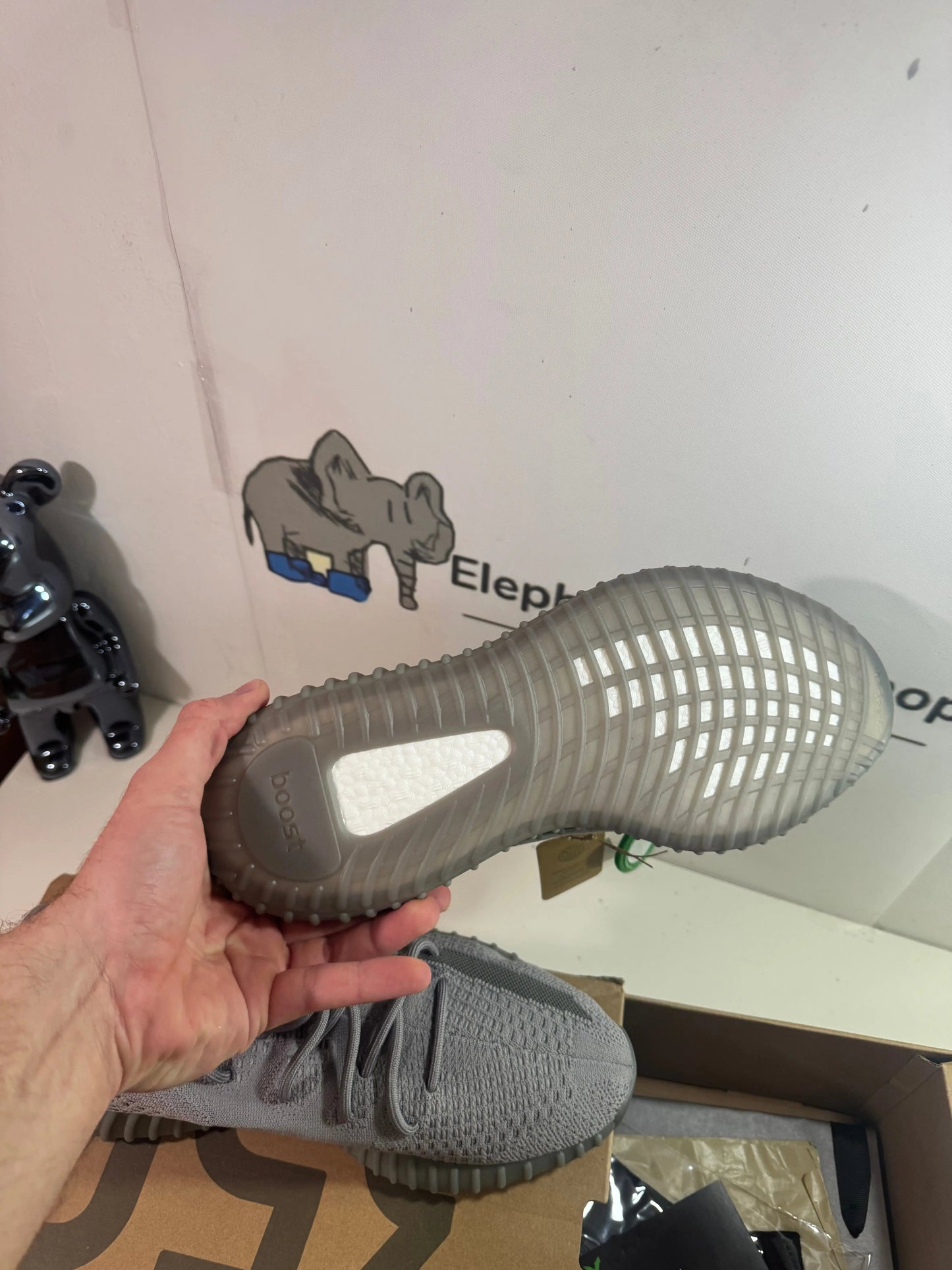 Yeezy Grey (Odmah dostupne) br 45 Elephand.shoes