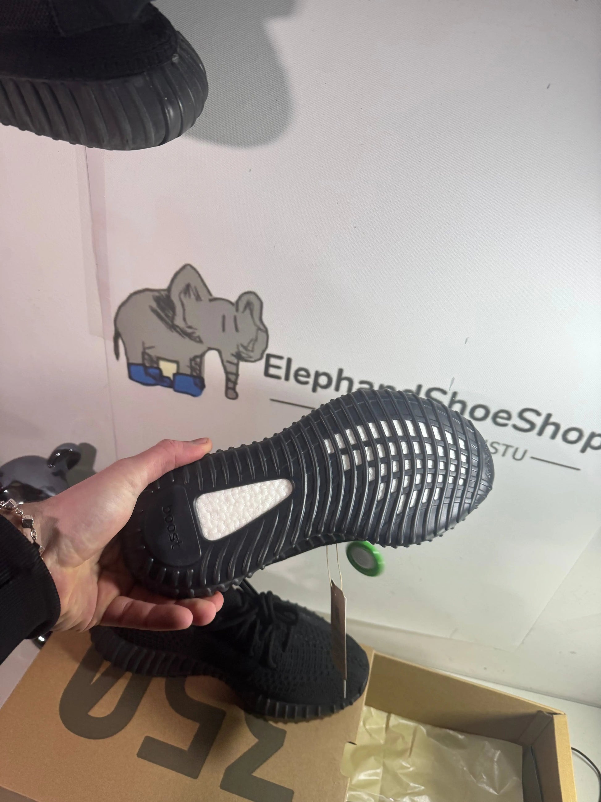 Yeezy  Onyx (Odmah dostupne) br 39 43 Elephand.shoes