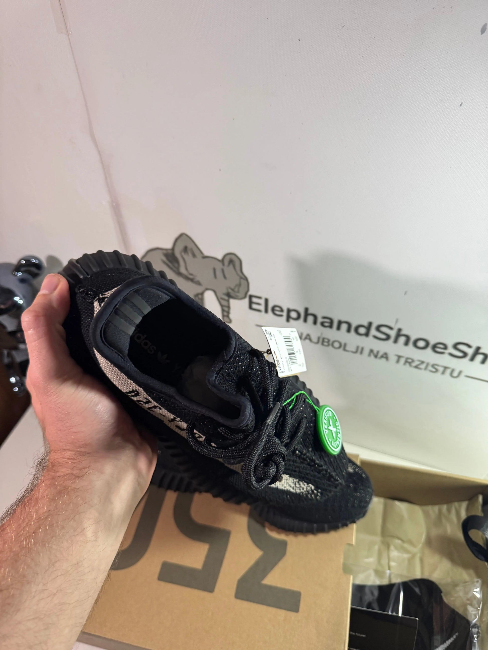Yeezy Oreo V2   (Odmah dostupne) br 38 42 43 44 Elephand.shoes