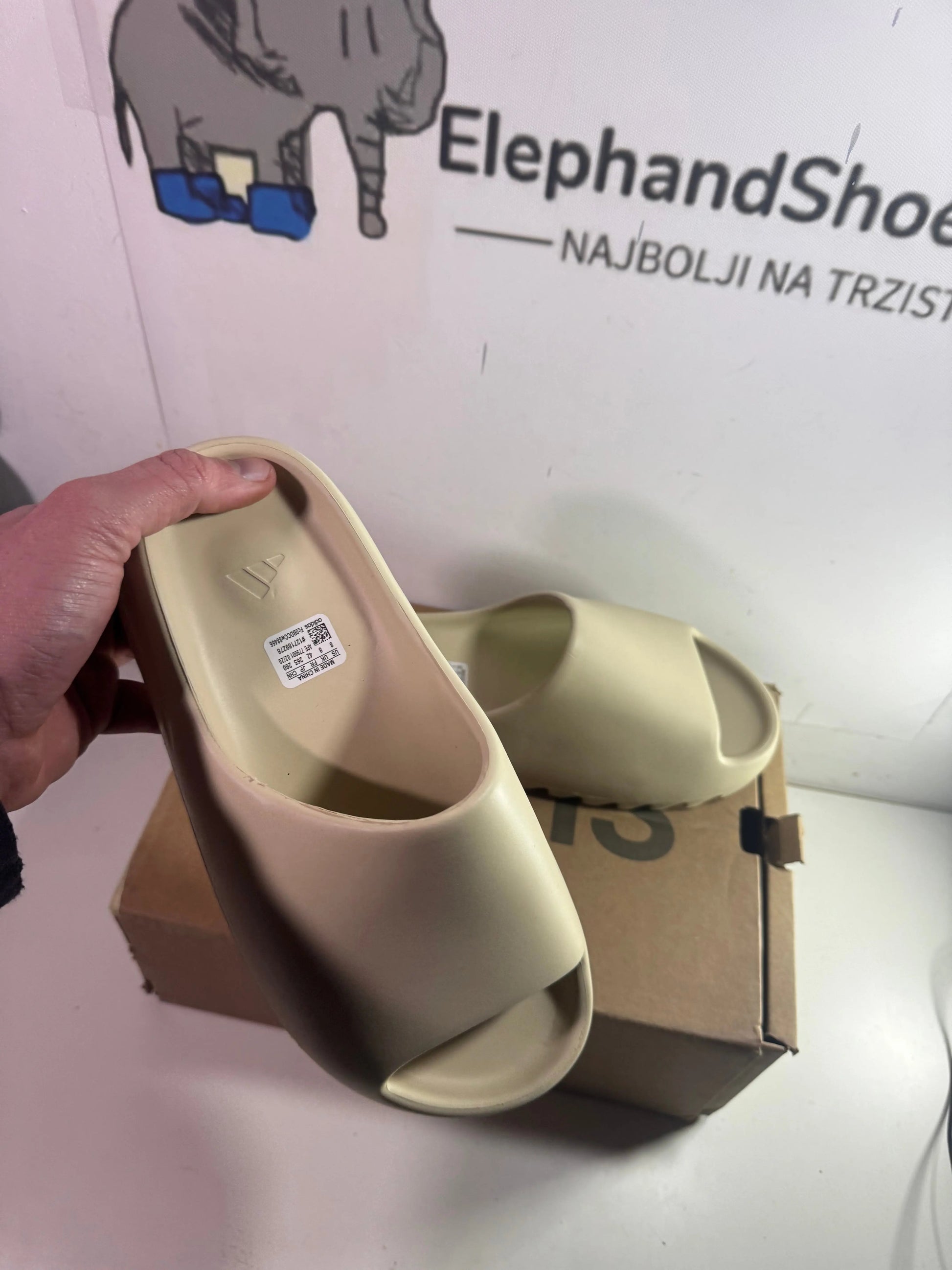 Yeezy Slide Sand (Odmah dostupne) br 43 Elephand.shoes