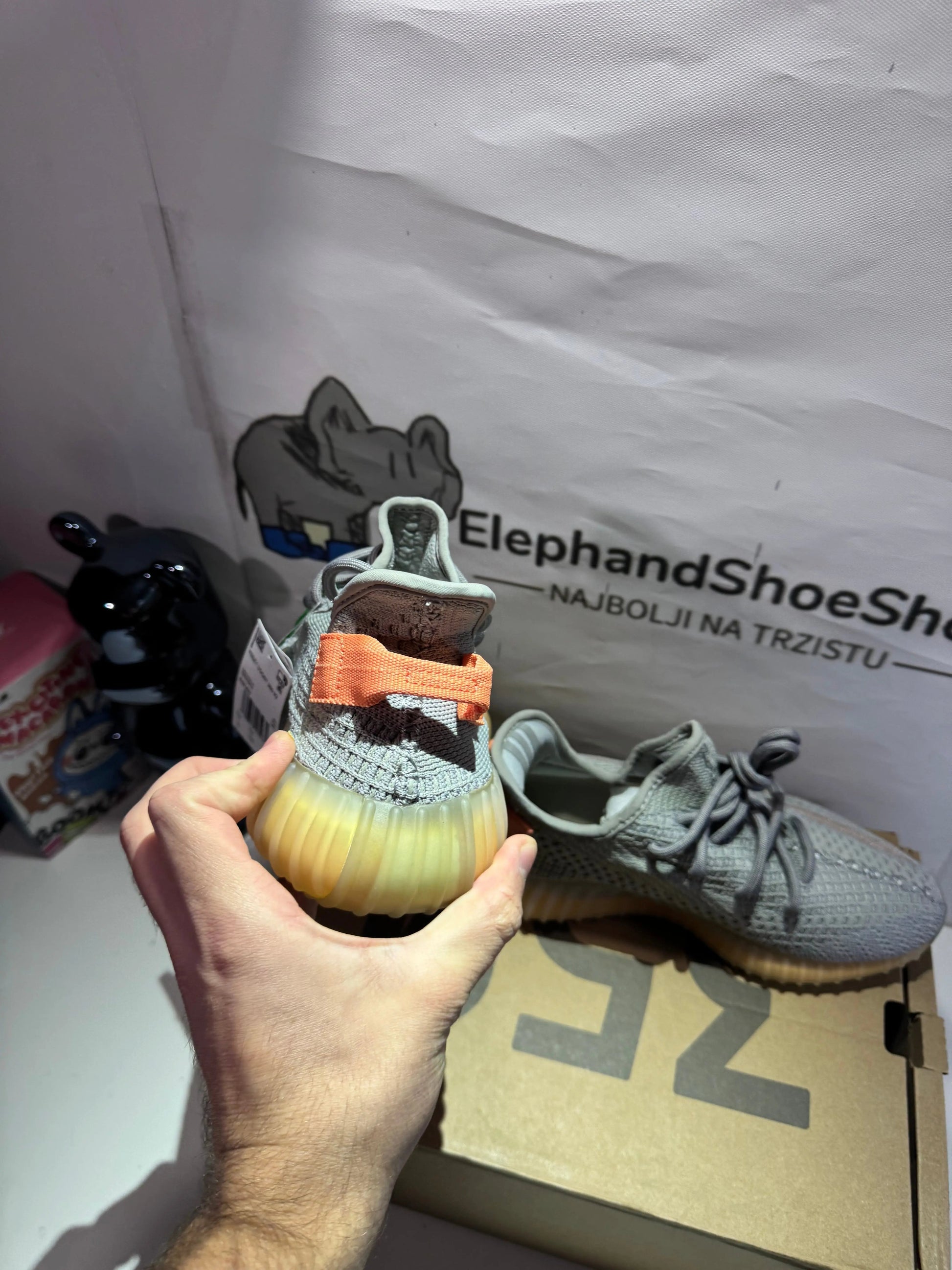 Yeezy True Form  (Odmah dostupne) br 40 Elephand.shoes