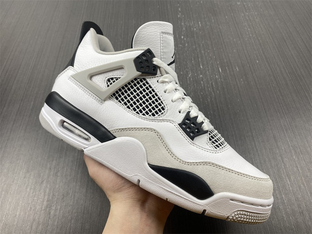 Air Jordan 4 "Military Black"