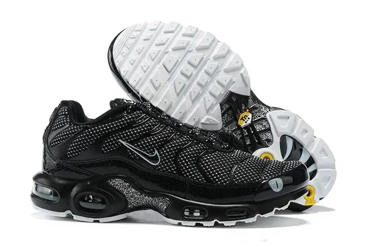 Air Max TN Black/White tenisice — bočni prikaz