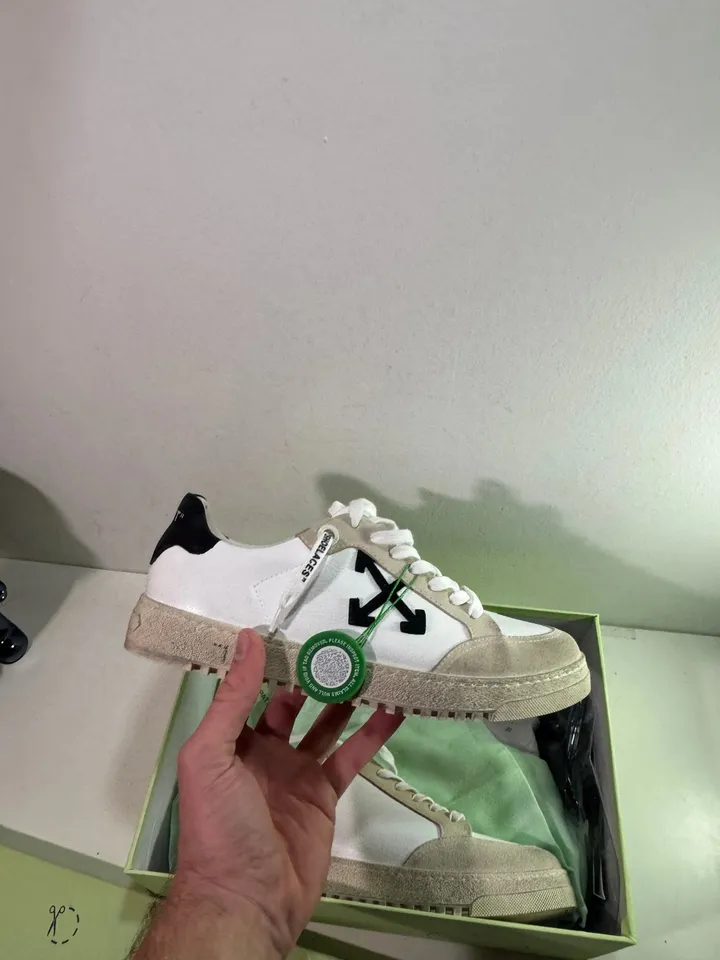 Off White Low White/Black tenisice — bočni prikaz