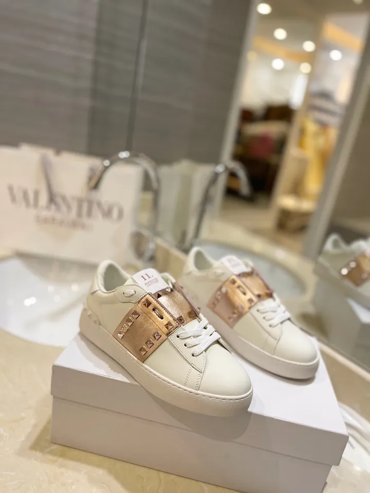 Valentino Low Whole Gold tenisice — bočni prikaz