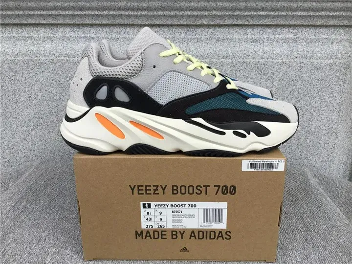 Yeezy 700 Runner tenisice — bočni prikaz